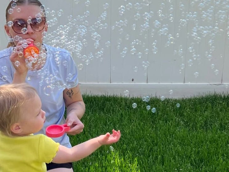 Babies and Bubbles: 4 Ways Bubbles Benefit - innobaby