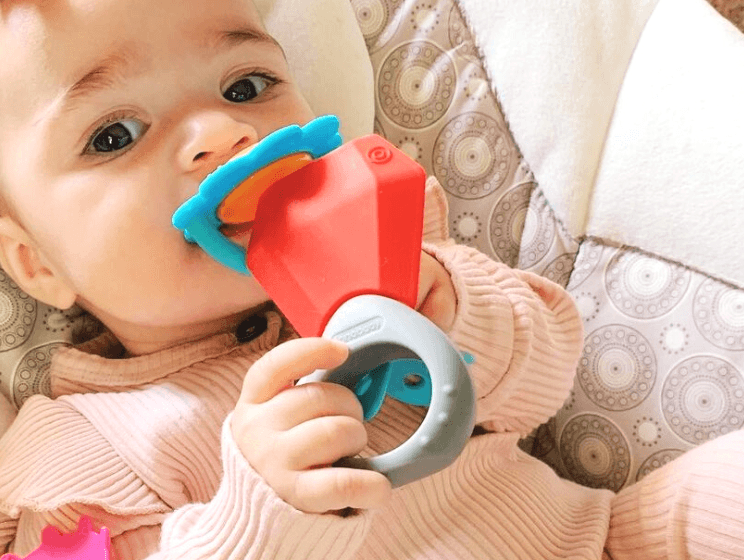 The Best Products for Dealing with Teething Pains - innobaby