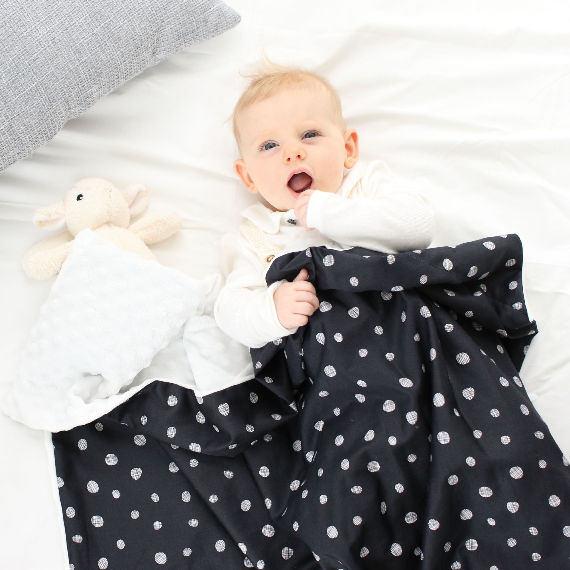 Cotton Embossed Minky Blanket - innobaby