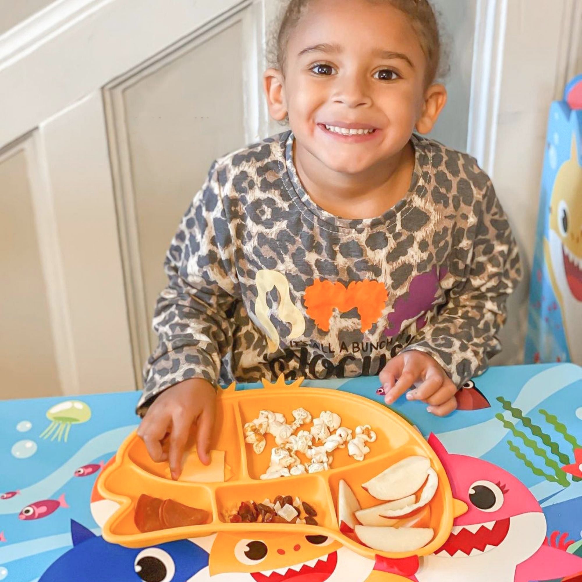 DIN DIN SMART Silicone Suction Divided Chicken Plate - innobaby