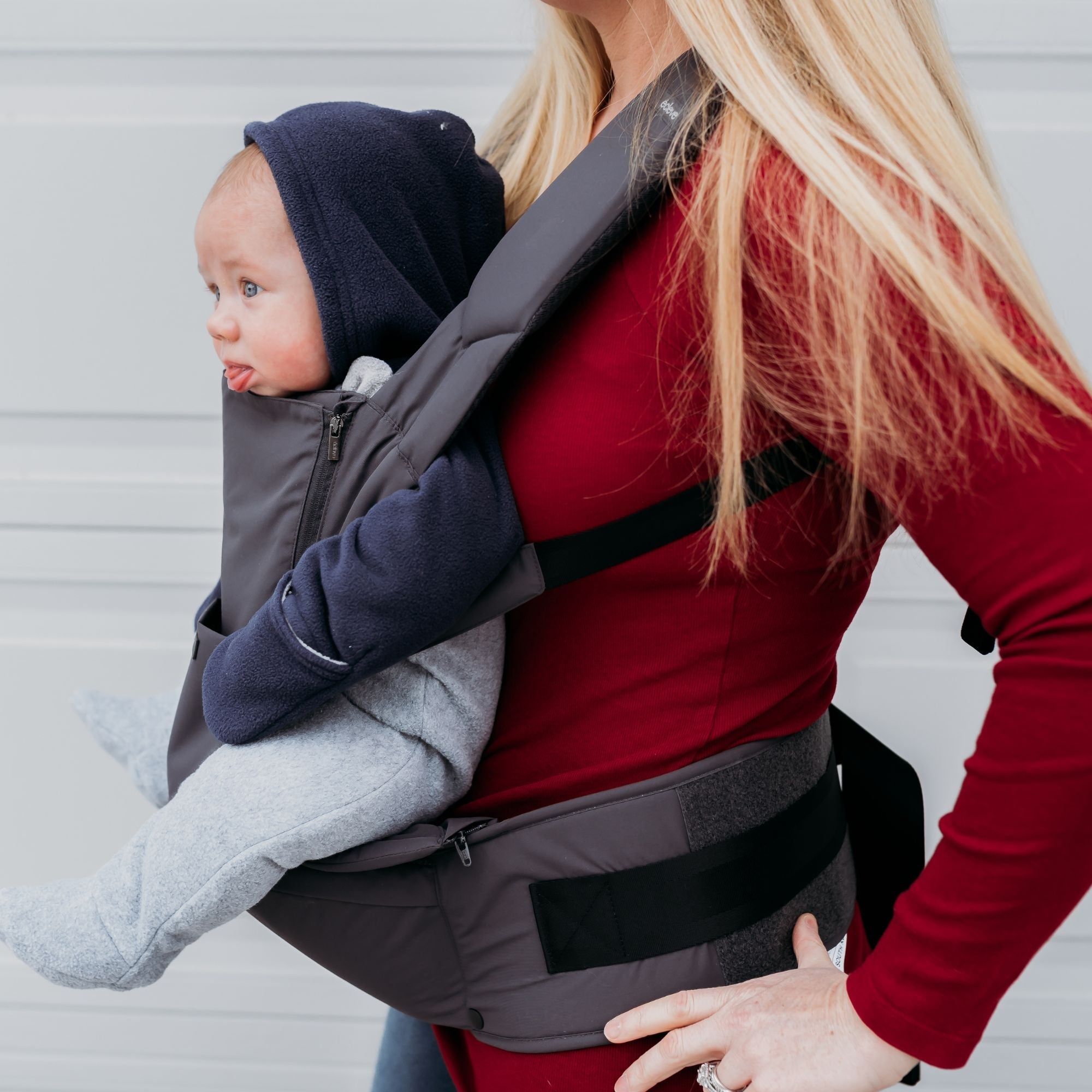 ECLEVE Ultimate Comfort Hip Seat Carrier - innobaby