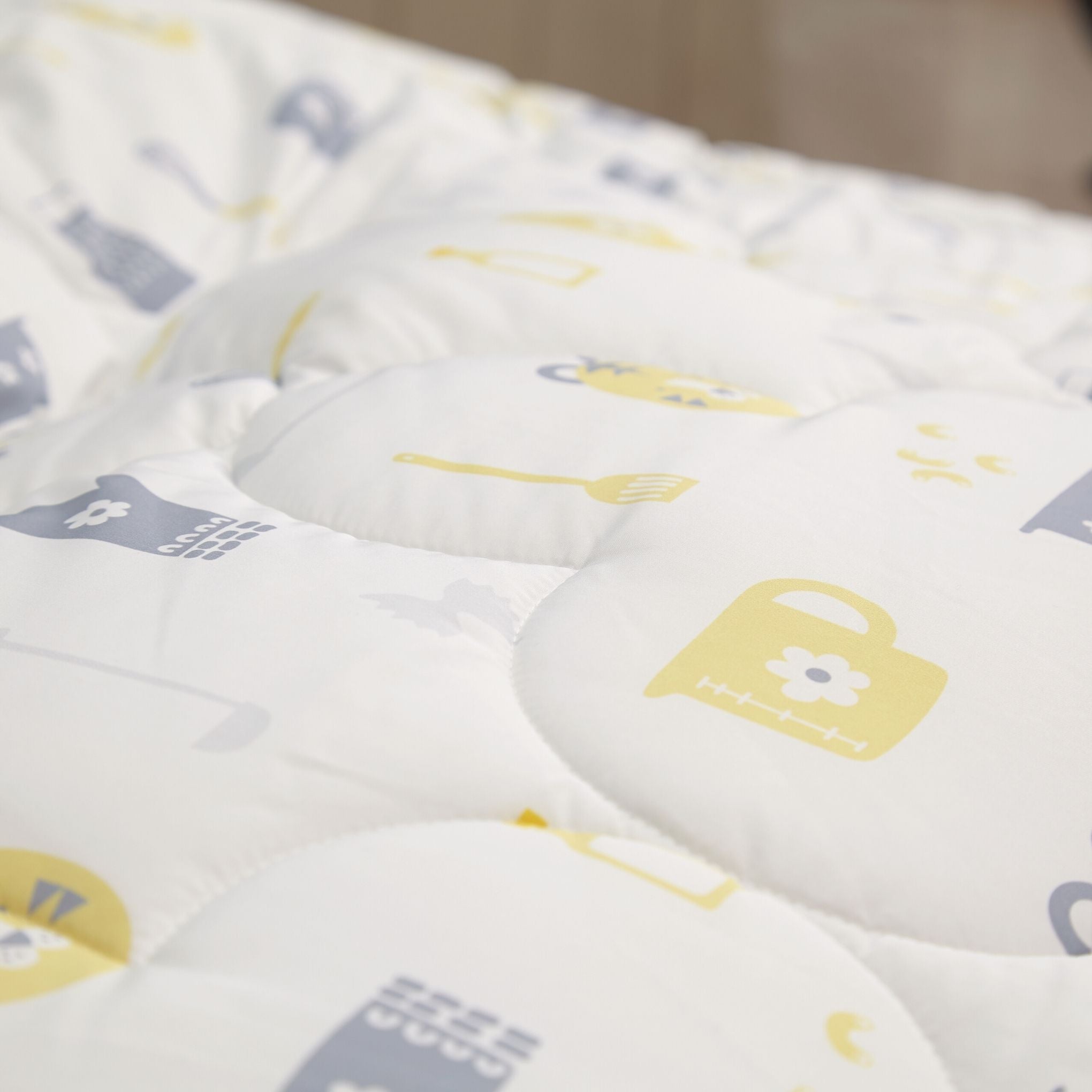Microfiber Quilted Comforter / Twin size - innobaby