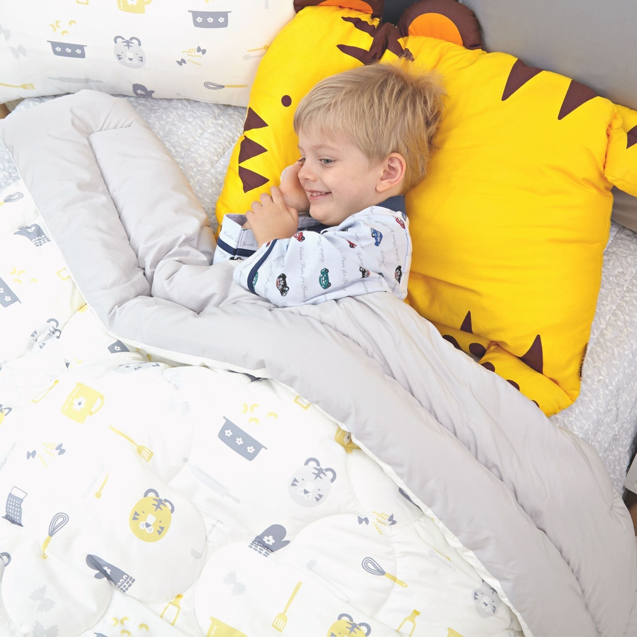 Microfiber Quilted Comforter / Twin size - innobaby