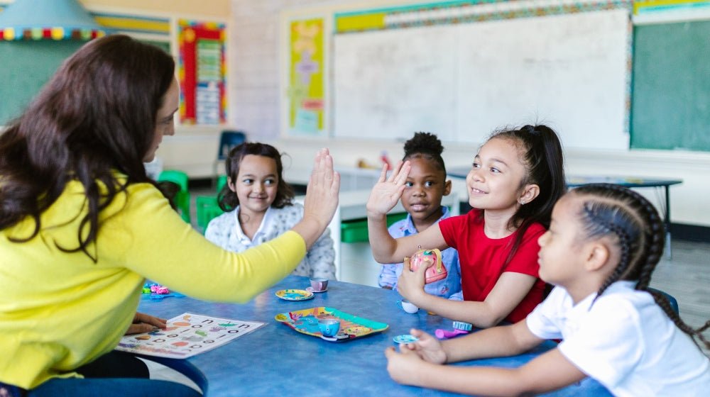5 Ways to Support Your Child's Teacher - innobaby