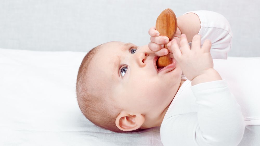 Baby Mouthing: The Importance Of Letting Your Baby Explore - innobaby