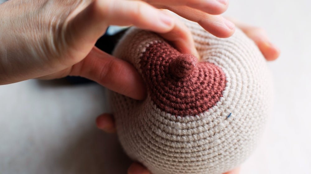 New Mom Breastfeeding FAQ's - innobaby