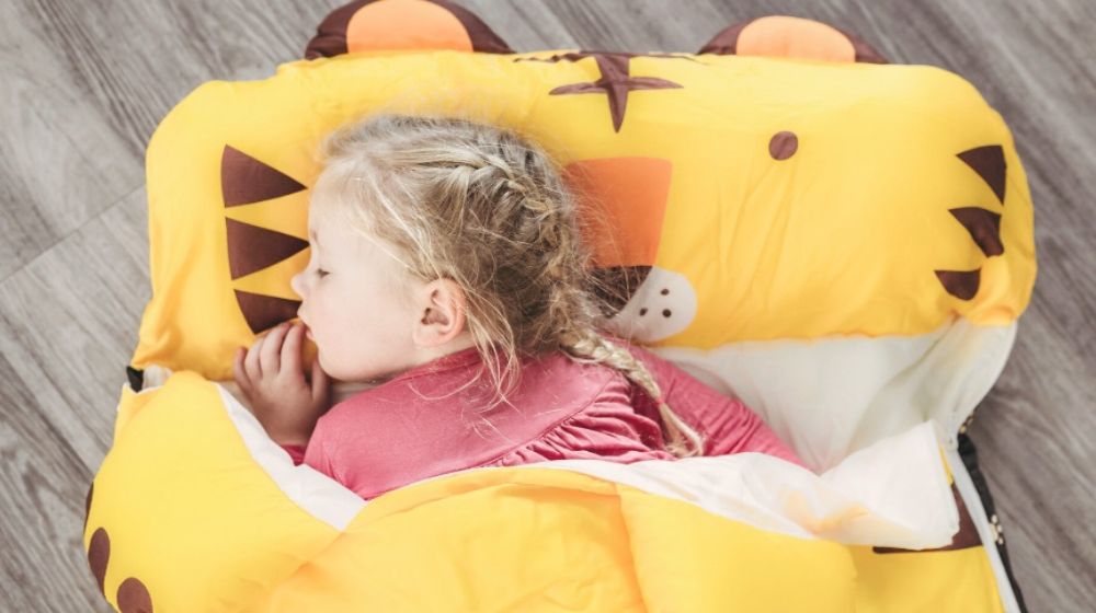 Parenting in a Pandemic: 5 Tips for Colder Weather Activities with Kids - innobaby