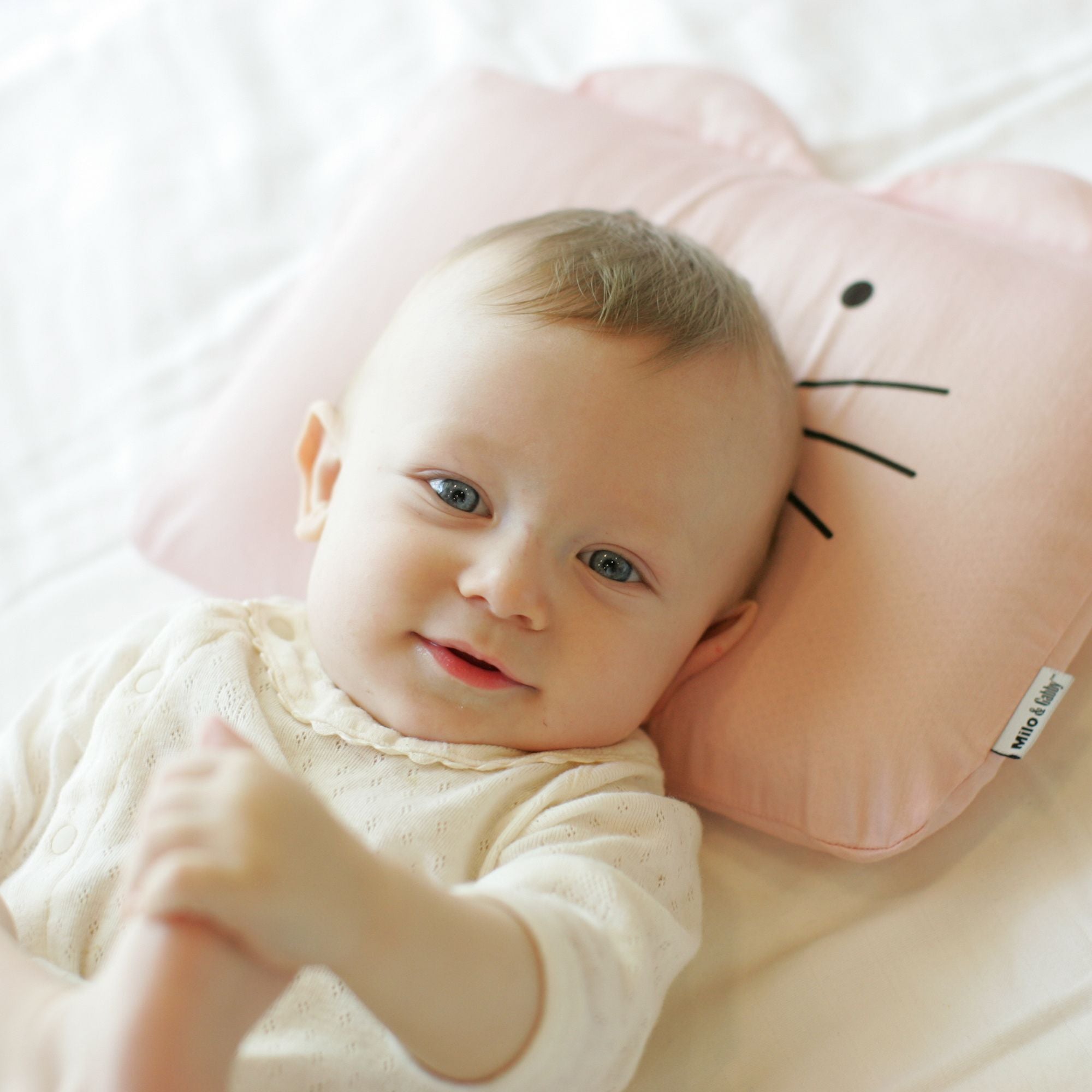 【新品未開封】 Katie BABY BANNY SHOWER pillow The Original Milo & Gabby Animal Baby Pillowcase for babies